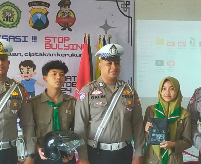 Sosialisasi Anti Perundungan dan tata tertip lalu lintas Oleh Polres Satlantas Kabupaten Kediri